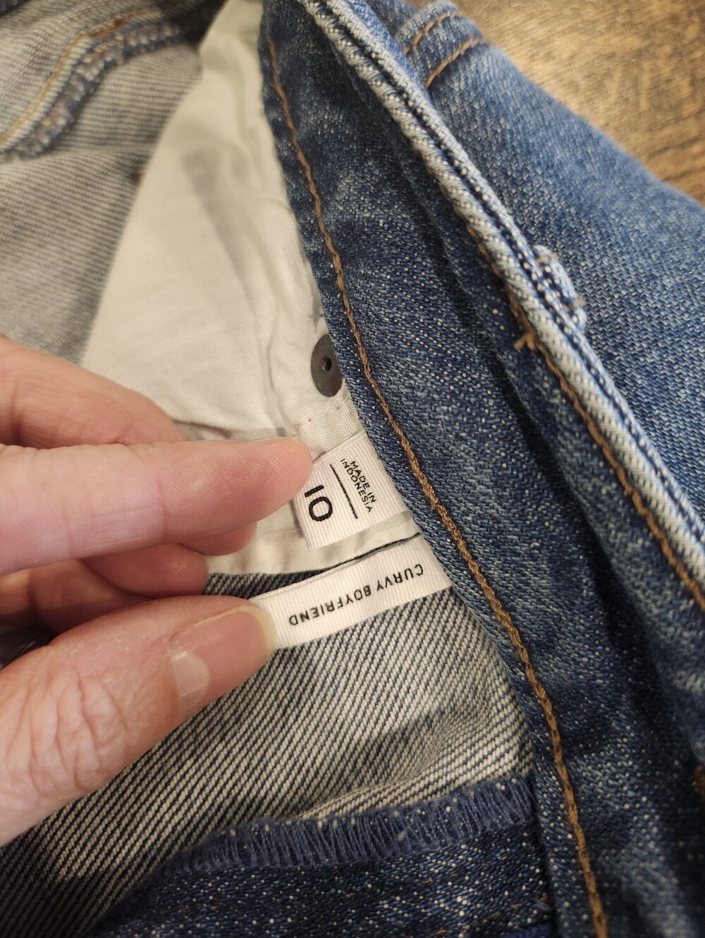 Loft Curvy Boyfriend Frayed Hem Denim Jeans Size 10 - Picture 7 of 9